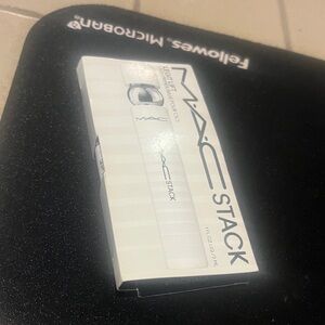 MAC Stack Lash primer NWT